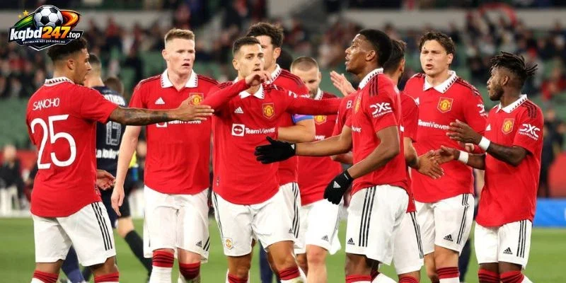 Manchester United đối mặt cuộc chiến khốc liệt cho Top 4