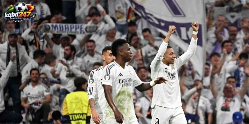 Mbappe Lập Hat-trick, Mourinho Thắng Lớn Ngày Trở Lại Bernabeu 2 Mbappe liên tục tạo dấu ấn dù bị ép sân đầu trận